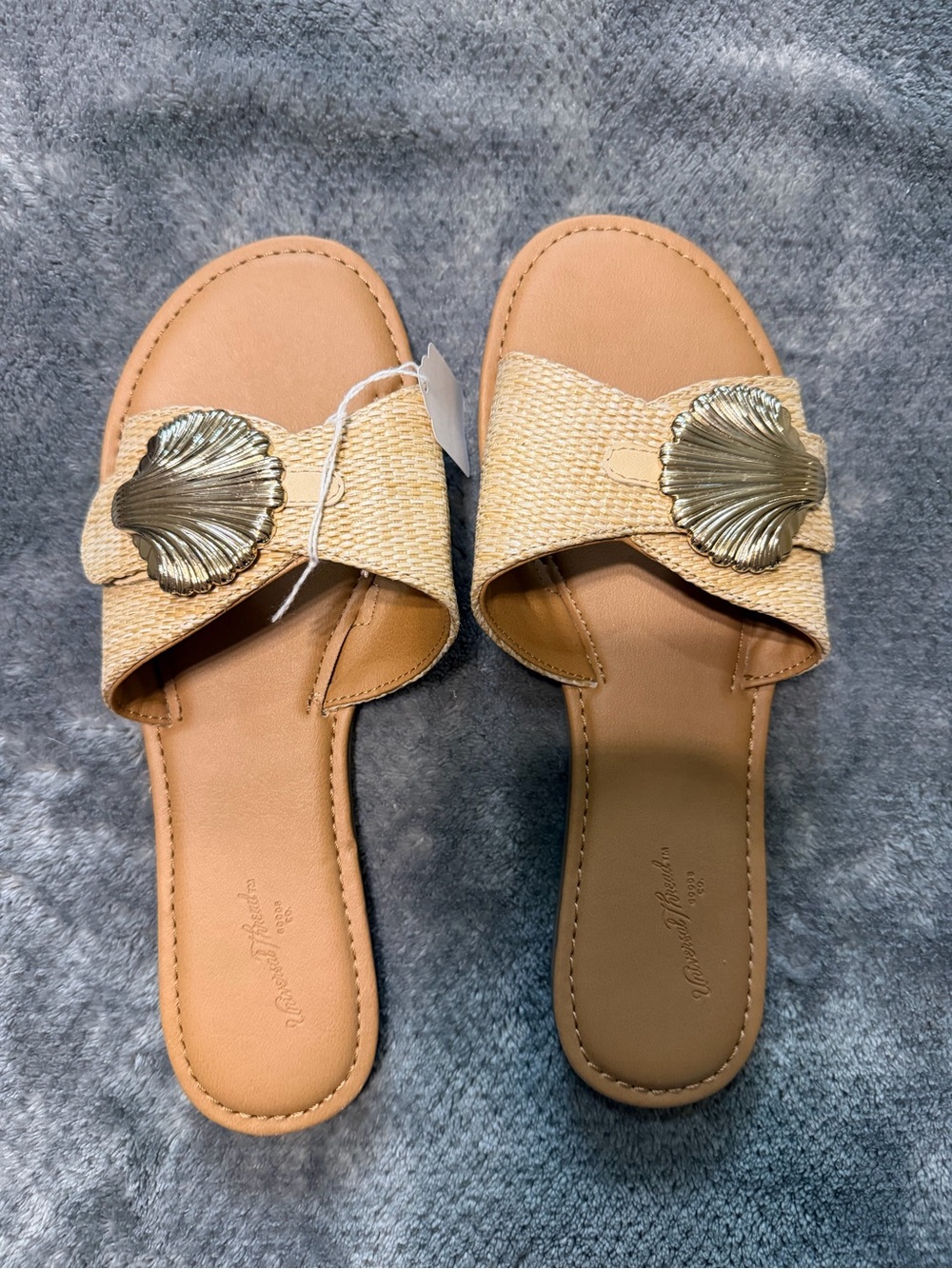 NWOB A new day Tan Slide Mules with Gold Shell Accent